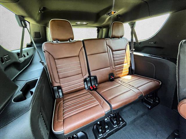 Used 2024 GMC Yukon XL Denali Ultimate AWD/4WD image 23
