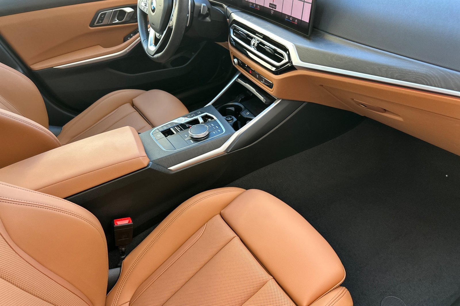 Used 2023 BMW 330i Sedan w/ Premium Package RWD image 14
