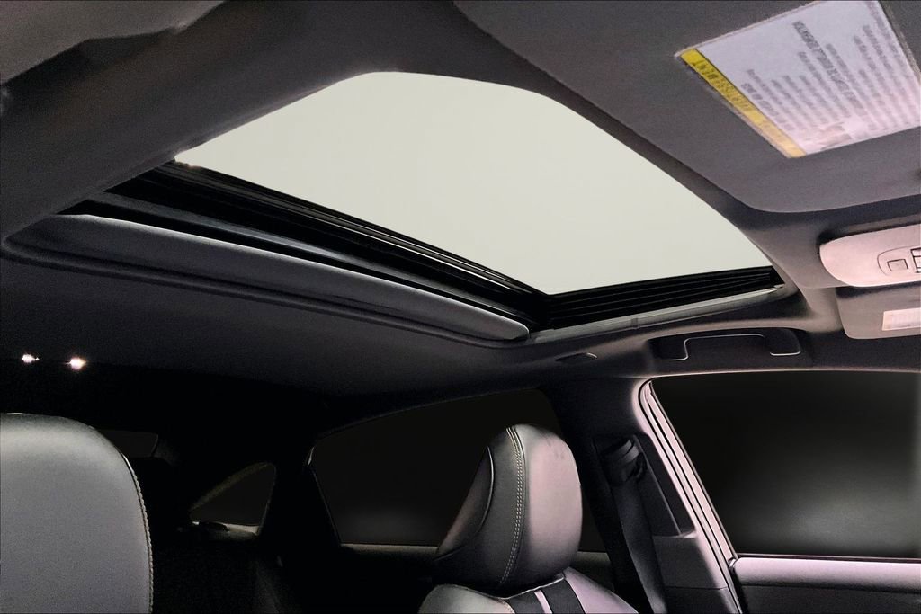 Used 2022 Toyota Avalon Touring w/ Advanced Safety Package image 26