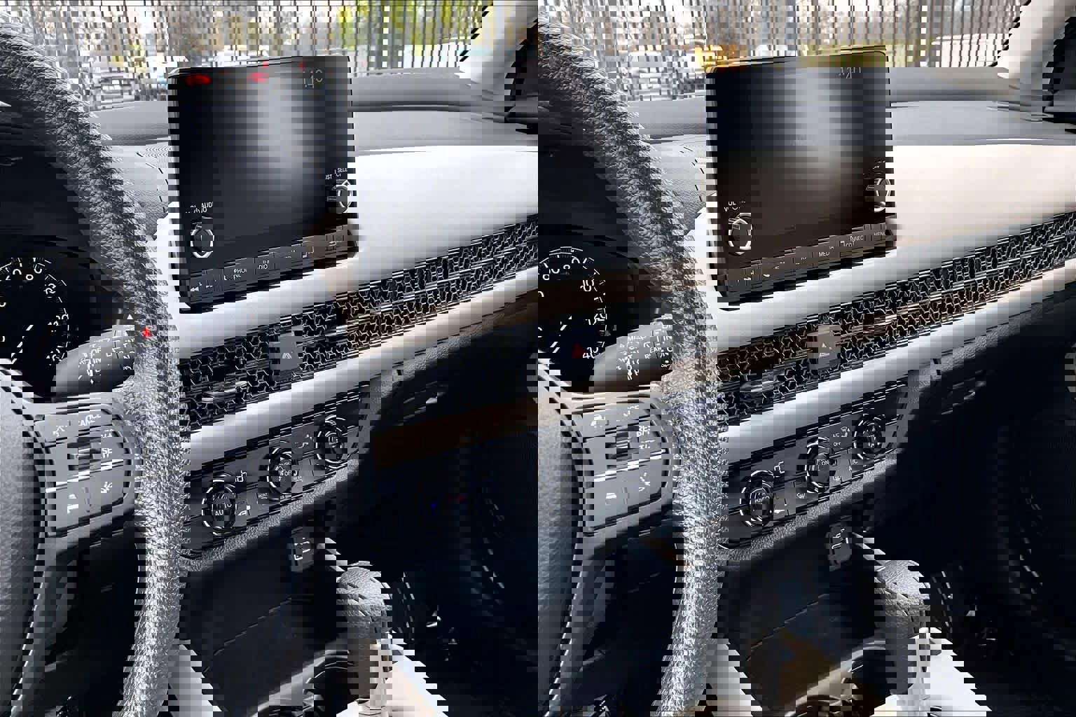 Certified 2025 Honda HR-V LX image 6