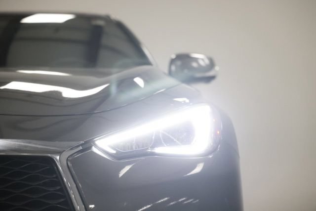 Used 2021 INFINITI Q60 3.0t Luxe w/ Essential Package RWD image 3