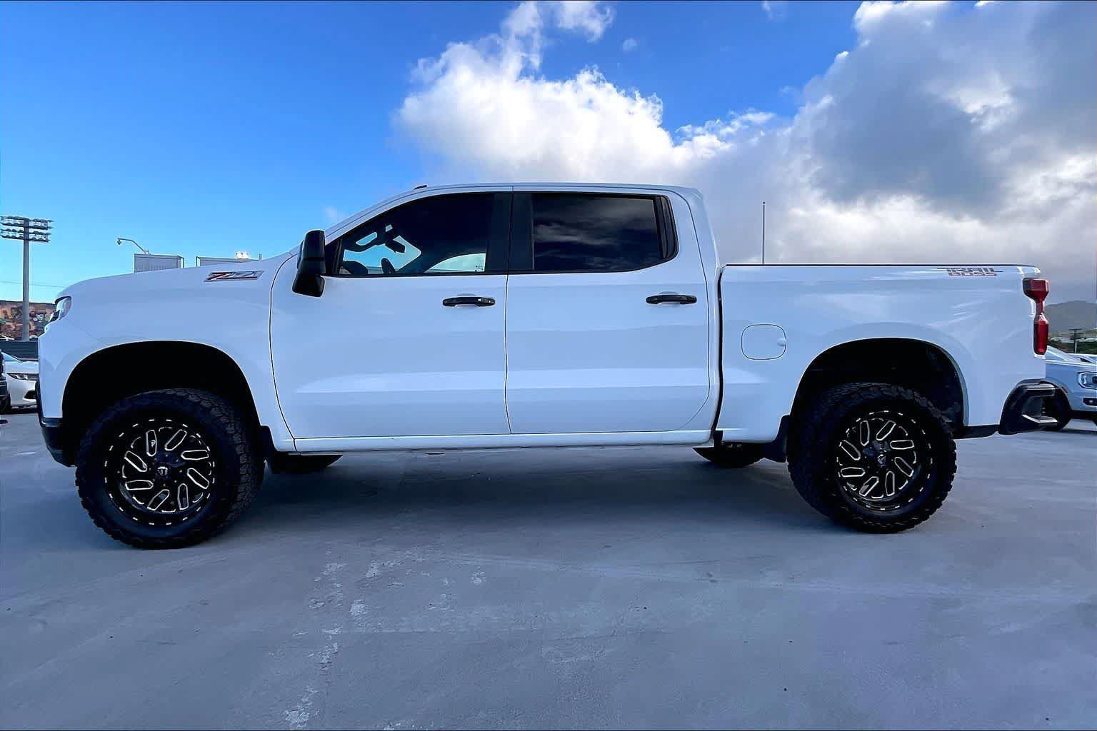 Used 2020 Chevrolet Silverado 1500 LT Trail Boss AWD/4WD image 3