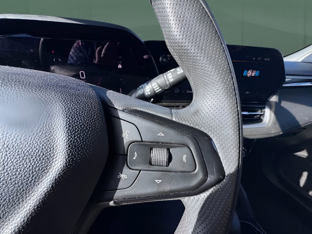 Used 2025 Chevrolet TrailBlazer LT image 15