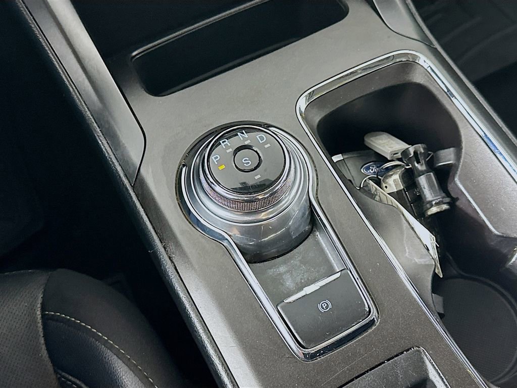 Used 2018 Ford Fusion Titanium AWD/4WD image 16