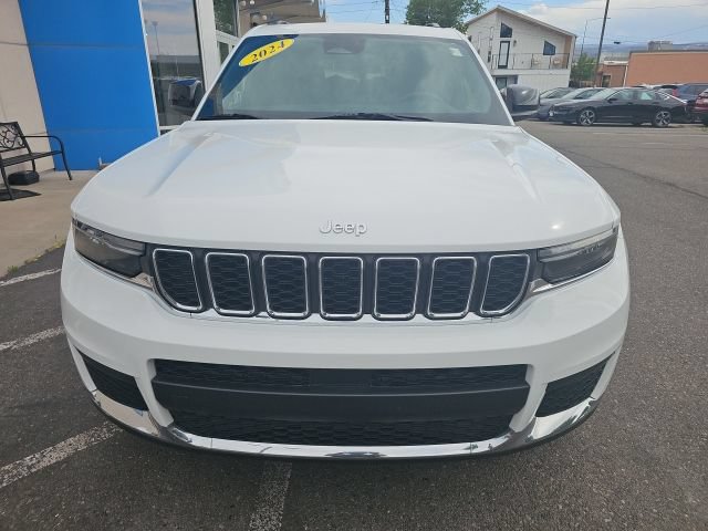 Used 2024 Jeep Grand Cherokee L Laredo w/ Trailer Tow Package AWD/4WD image 3