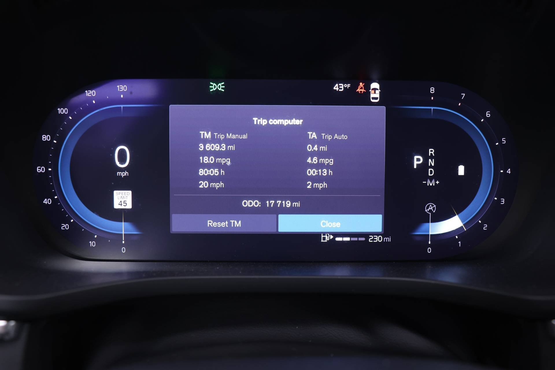 Certified 2024 Volvo XC60 B5 Ultimate w/ Protection Package Premier image 10