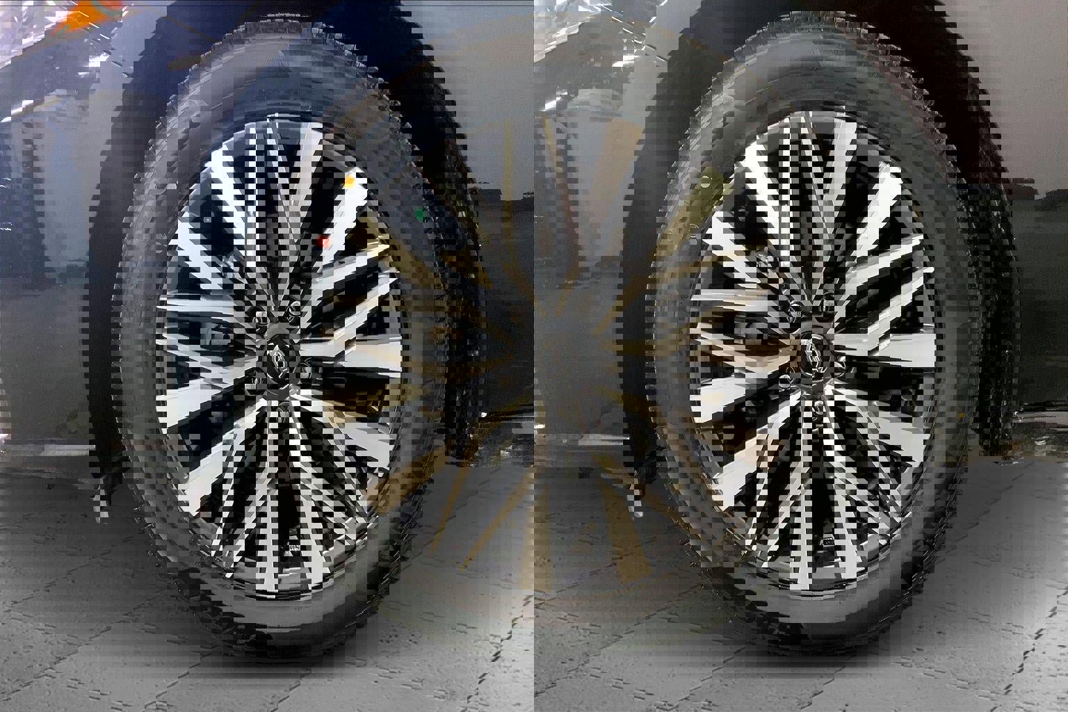 Used 2025 Nissan Altima 2.5 SV image 9