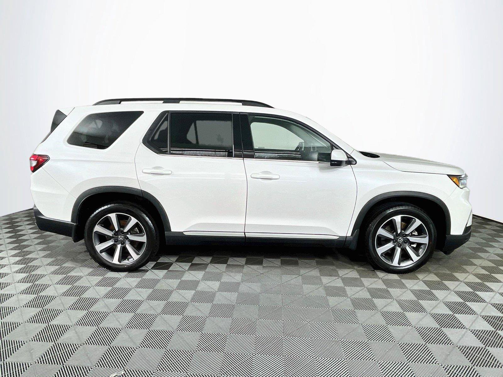 Certified 2023 Honda Pilot Touring image 12