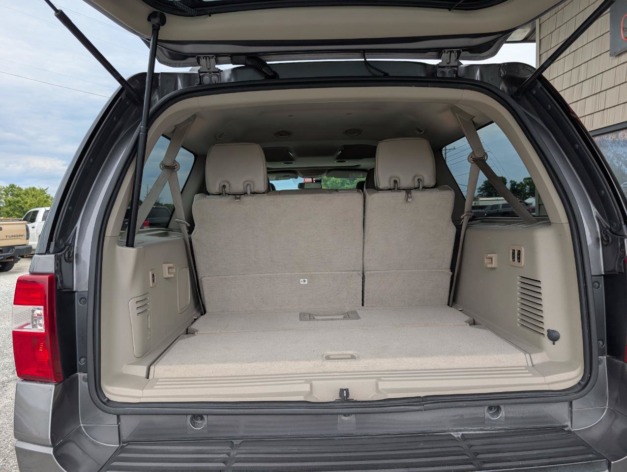 Used 2012 Ford Expedition EL Limited AWD/4WD image 25