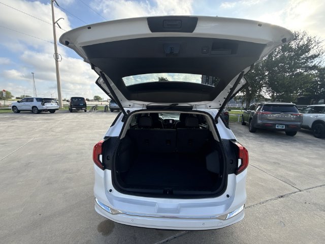 Certified 2022 GMC Terrain Denali w/ LPO, Floor Liner Package AWD/4WD image 27