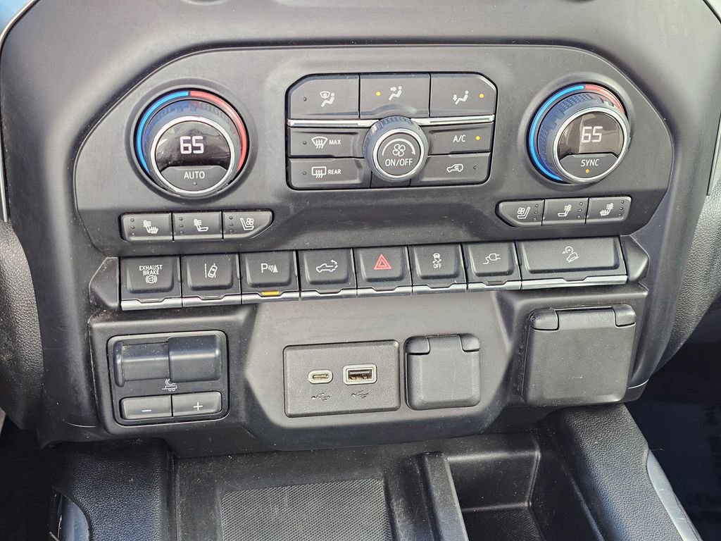 Used 2020 Chevrolet Silverado 2500 LTZ w/ LTZ Premium Package image 33