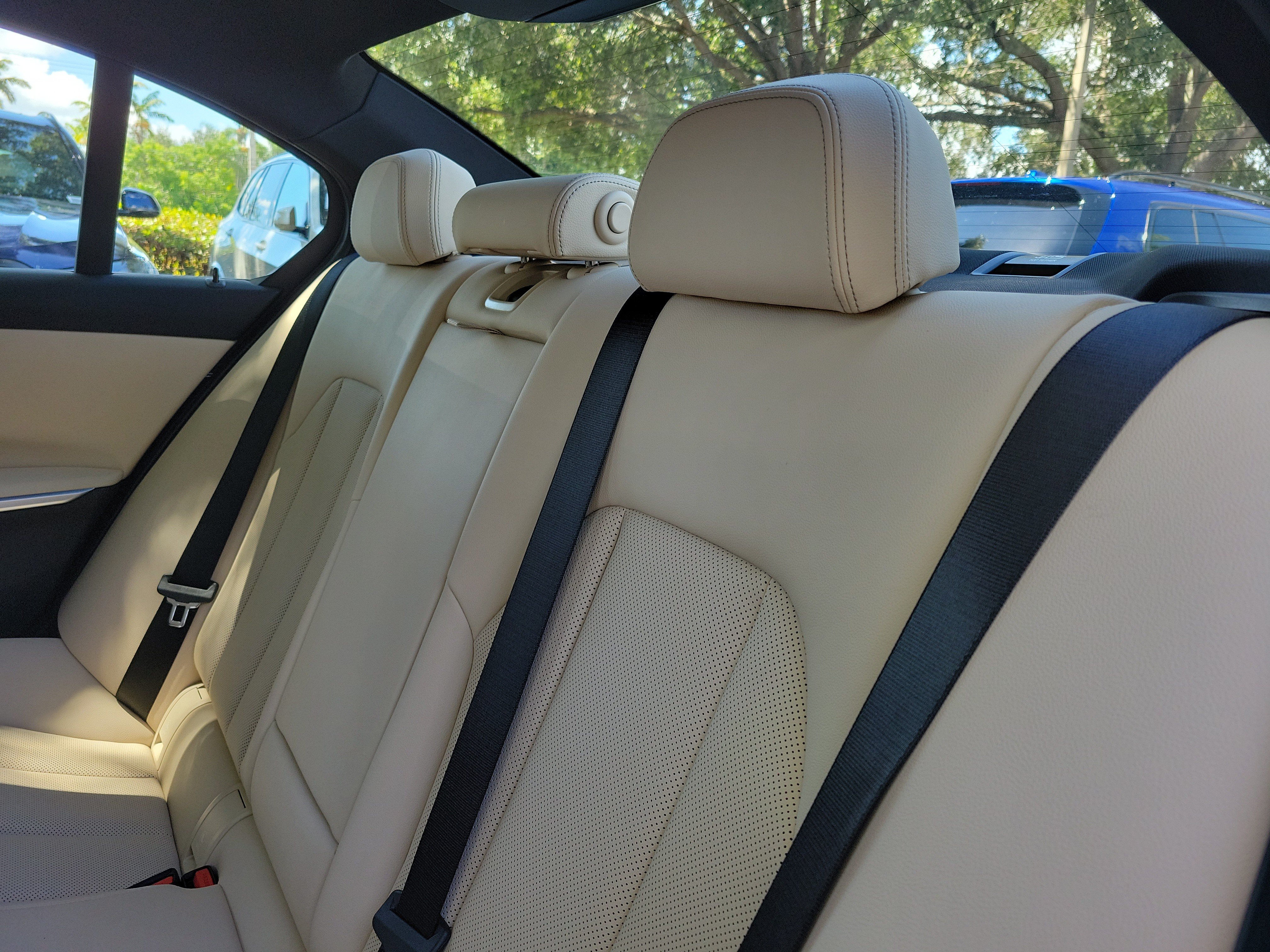 New 2026 BMW 330i Sedan w/ M Sport Package RWD image 9
