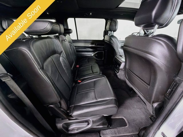 Used 2022 Jeep Wagoneer Series II w/ Premium Group I AWD/4WD image 31