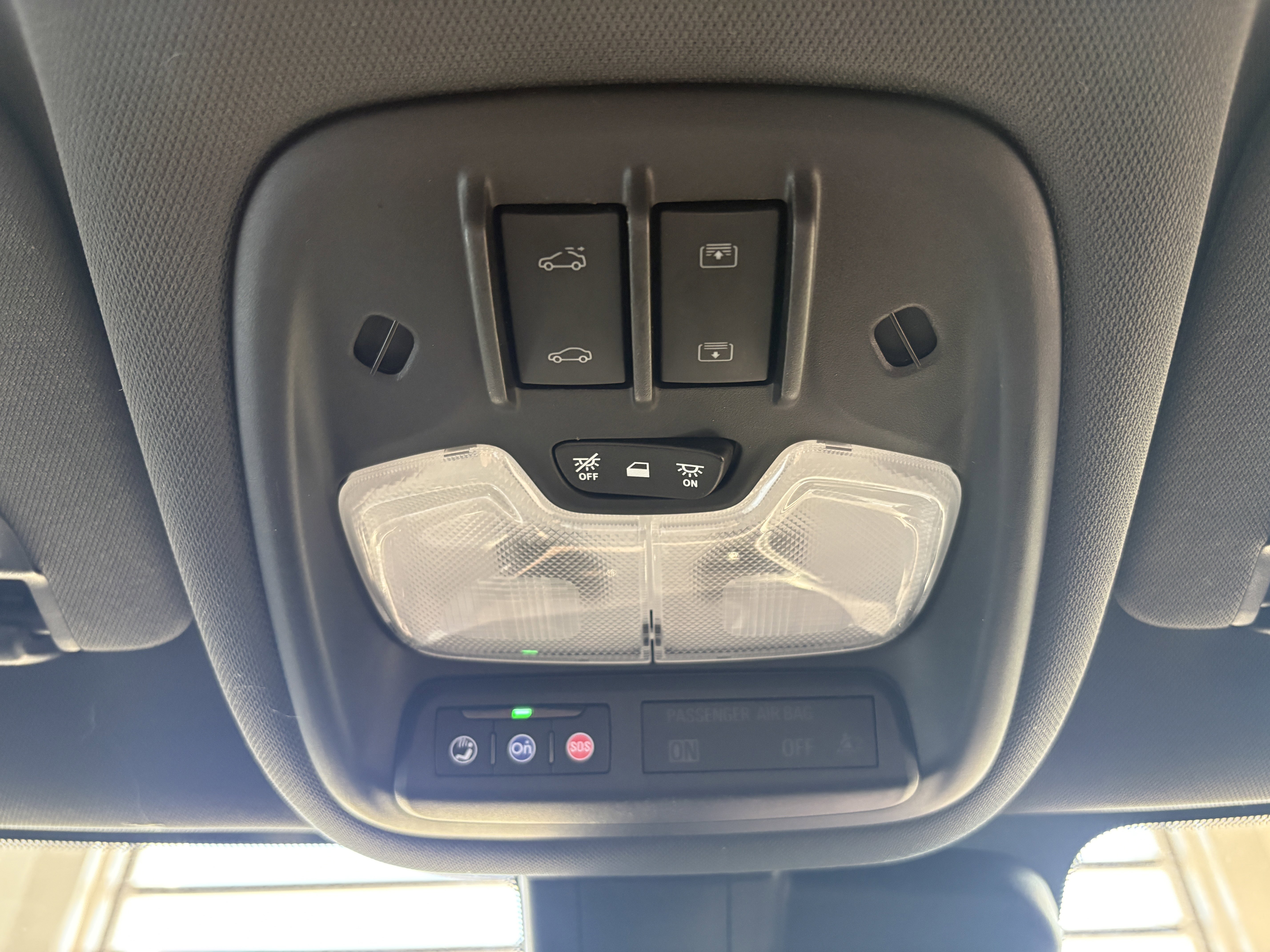 Used 2023 Chevrolet TrailBlazer ACTIV w/ Sun and Liftgate Package AWD/4WD image 18