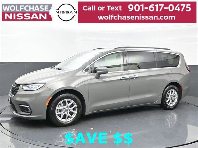 Used 2022 Chrysler Pacifica Touring-L image 2