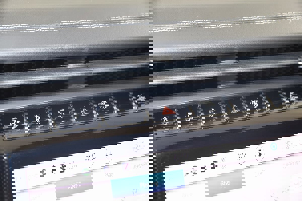 Used 2022 Jeep Grand Cherokee L Limited image 39