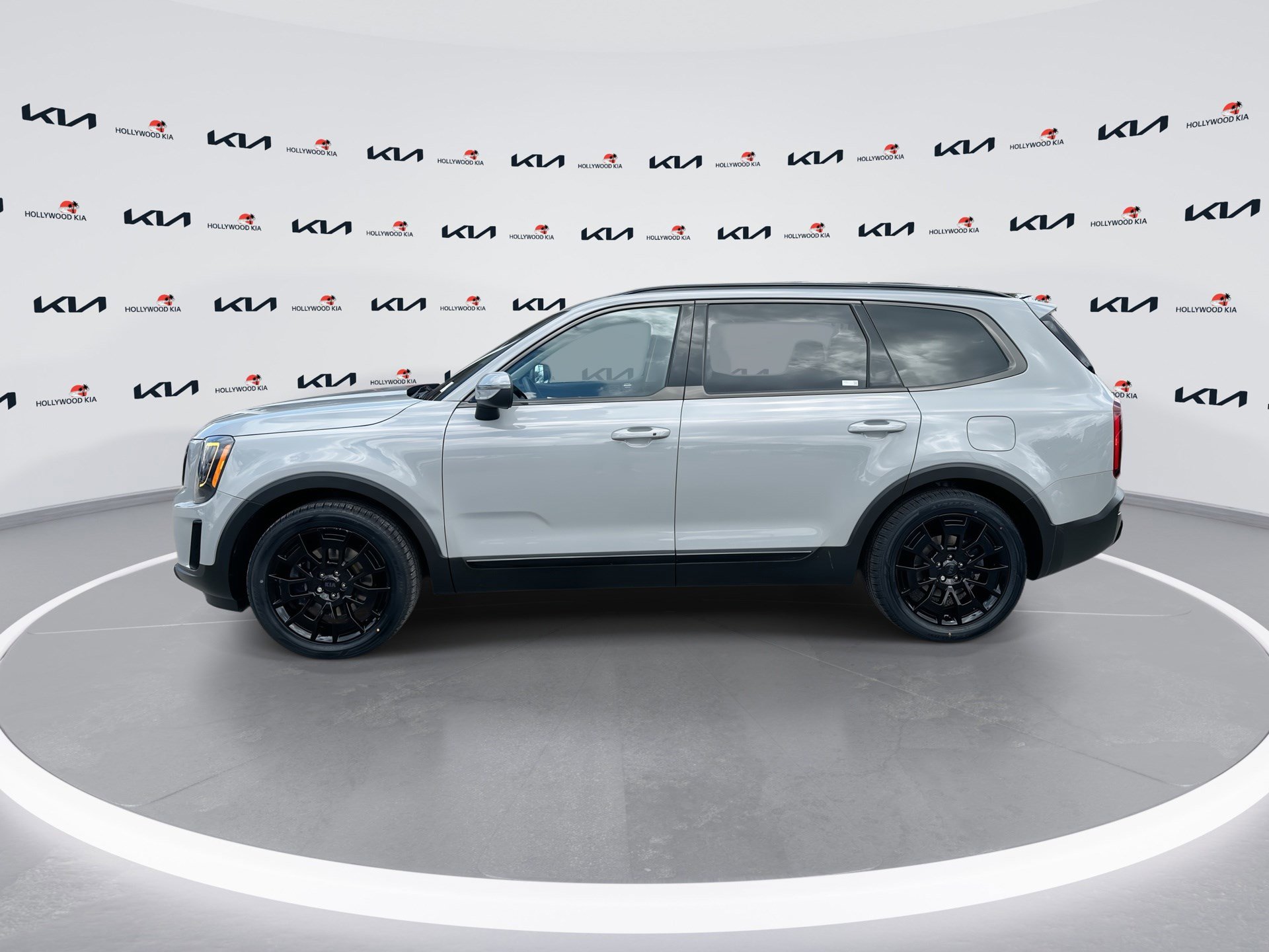 Used 2021 Kia Telluride EX w/ EX Premium Package image 5