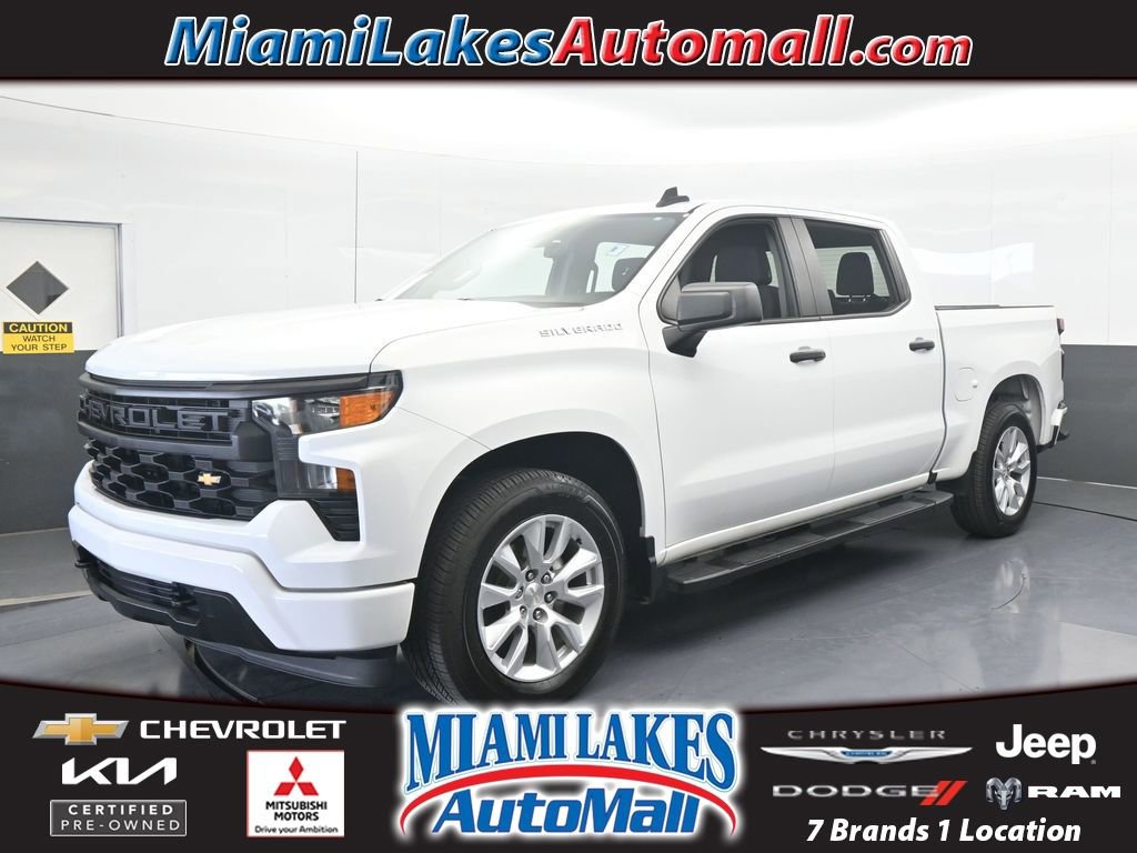 Used 2023 Chevrolet Silverado 1500 Custom image 1