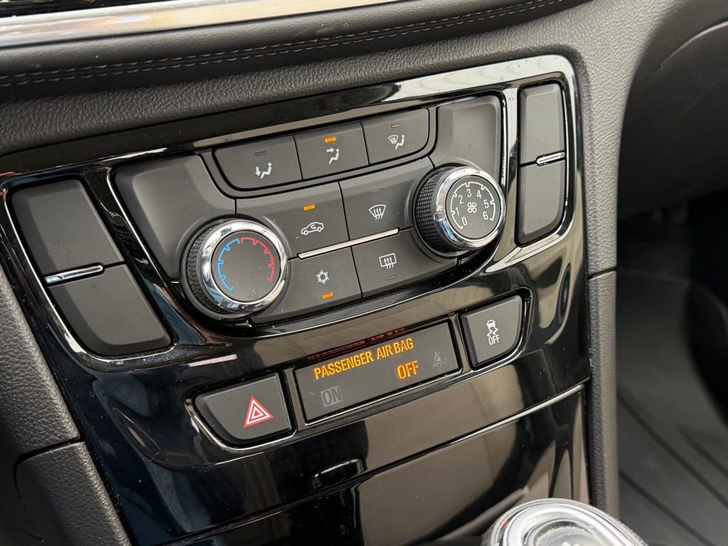 Used 2018 Buick Encore Preferred image 22