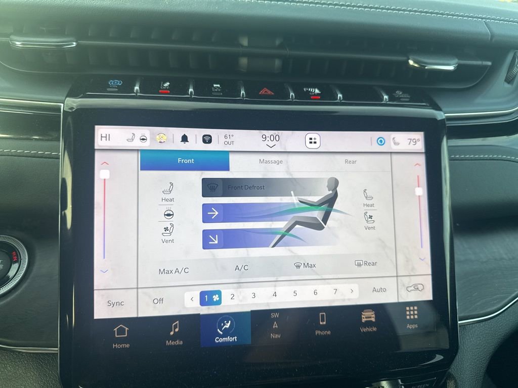 Used 2023 Jeep Grand Cherokee Overland w/ Luxury Tech Group IV AWD/4WD image 15