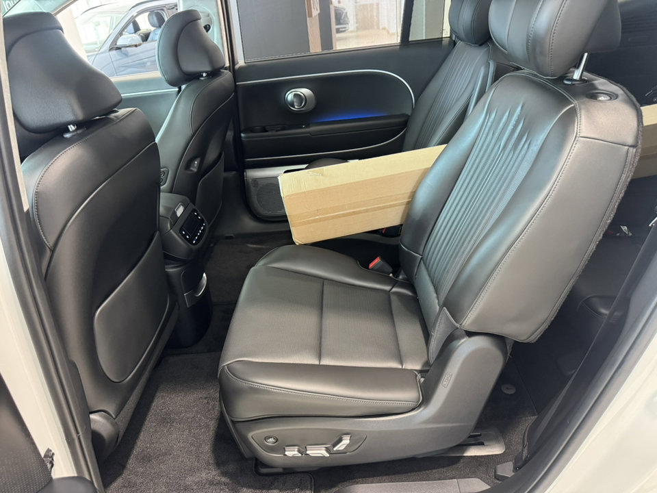 New 2026 Hyundai Ioniq 9 Calligraphy image 12