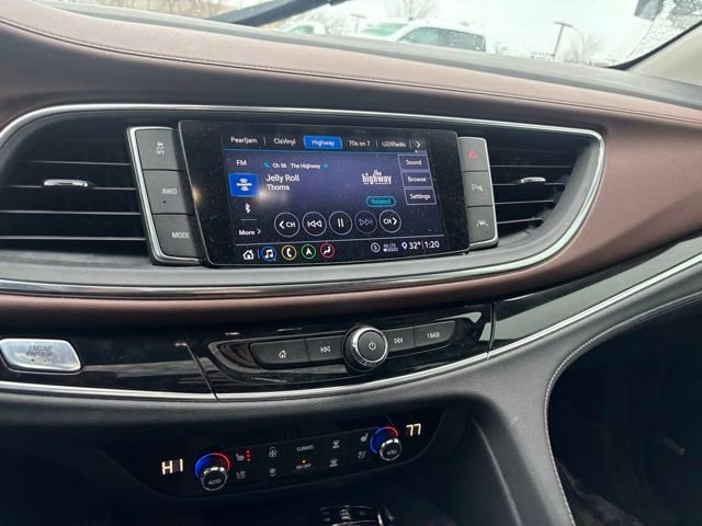 Used 2021 Buick Enclave Avenir w/ Avenir Technology Package image 12