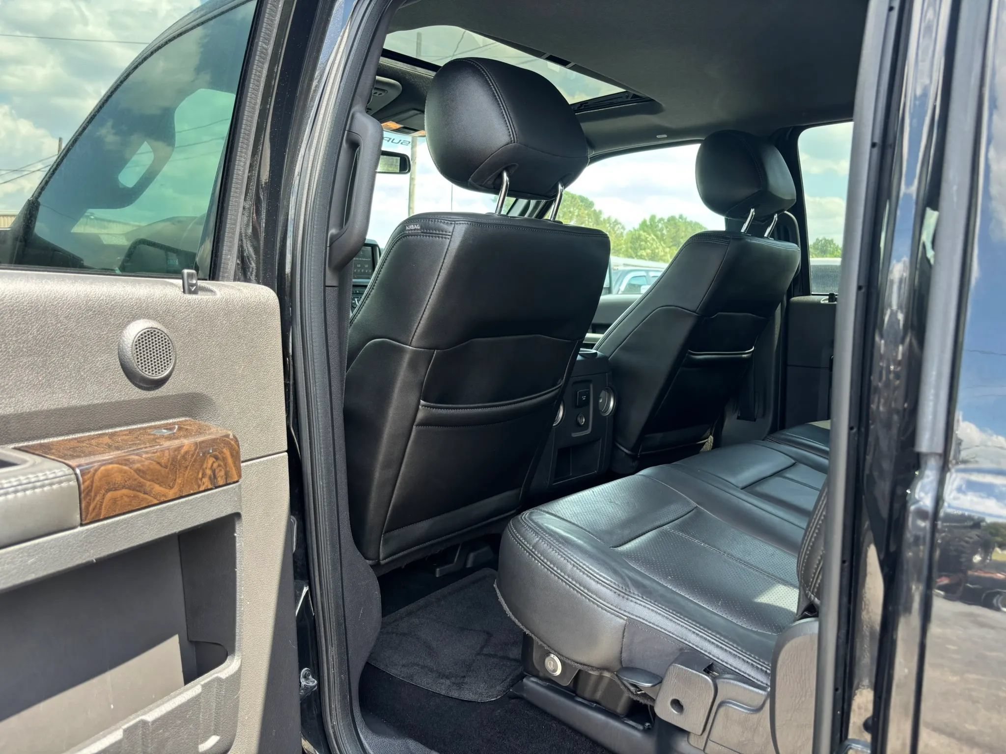 Used 2013 Ford F250 Platinum w/ FX4 Off Road Pkg AWD/4WD image 29