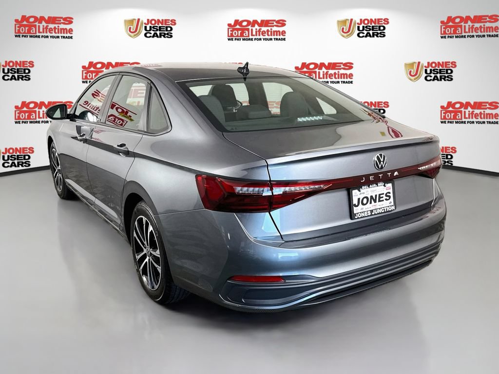 Used 2026 Volkswagen Jetta Sport FWD image 2