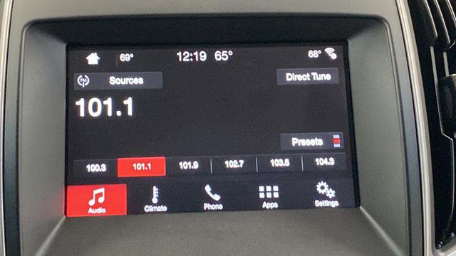 Used 2018 Ford Edge SEL w/ Equipment Group 201A image 14