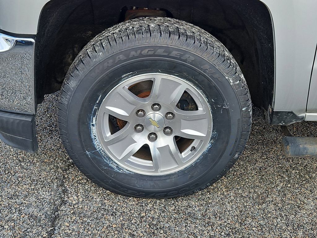 Used 2018 Chevrolet Silverado 1500 LT w/ All Star Edition image 7