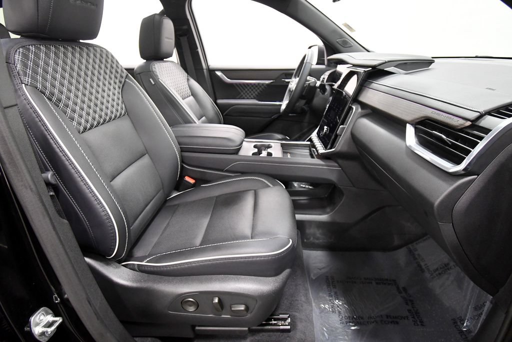 Used 2024 GMC Acadia Denali w/ Super Cruise Package AWD/4WD image 19