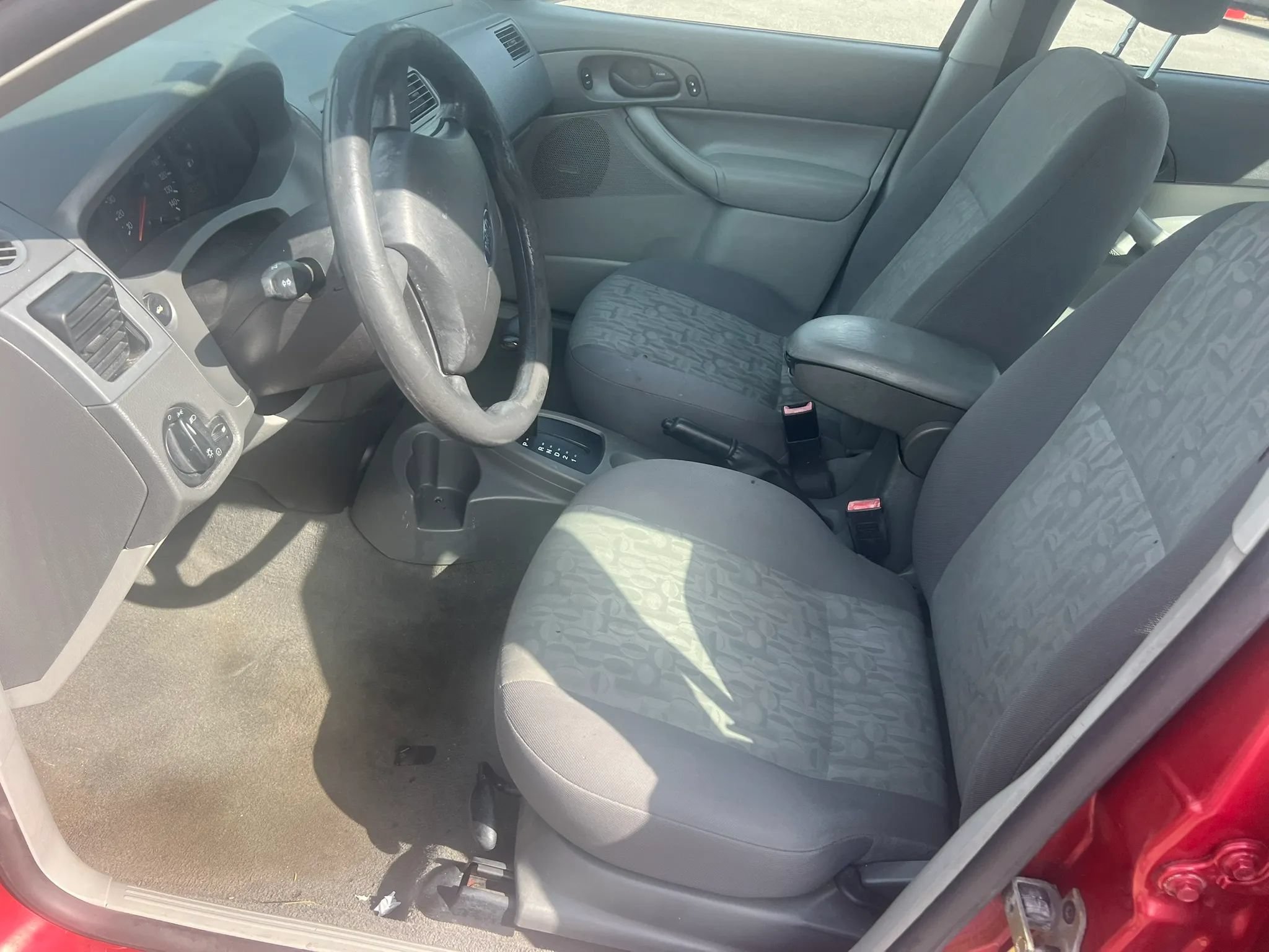 Used 2005 Ford Focus S FWD image 8