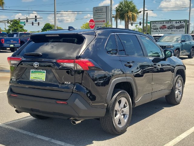 Used 2025 Toyota RAV4 XLE FWD image 6