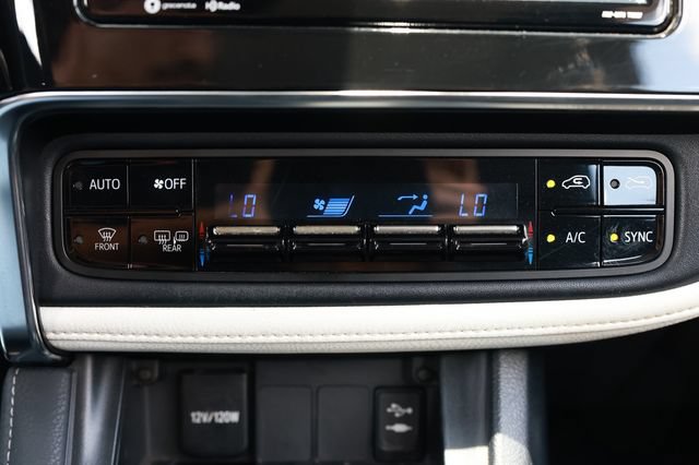 Used 2017 Toyota Corolla iM FWD image 34