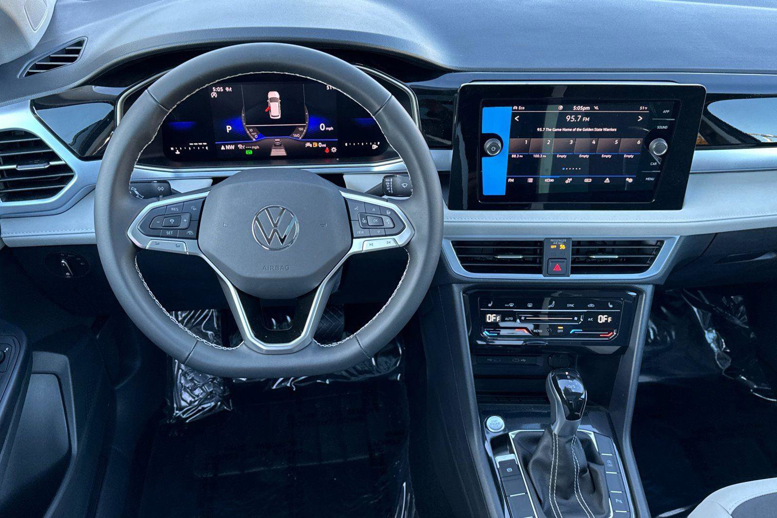 New 2026 Volkswagen Taos SE image 13