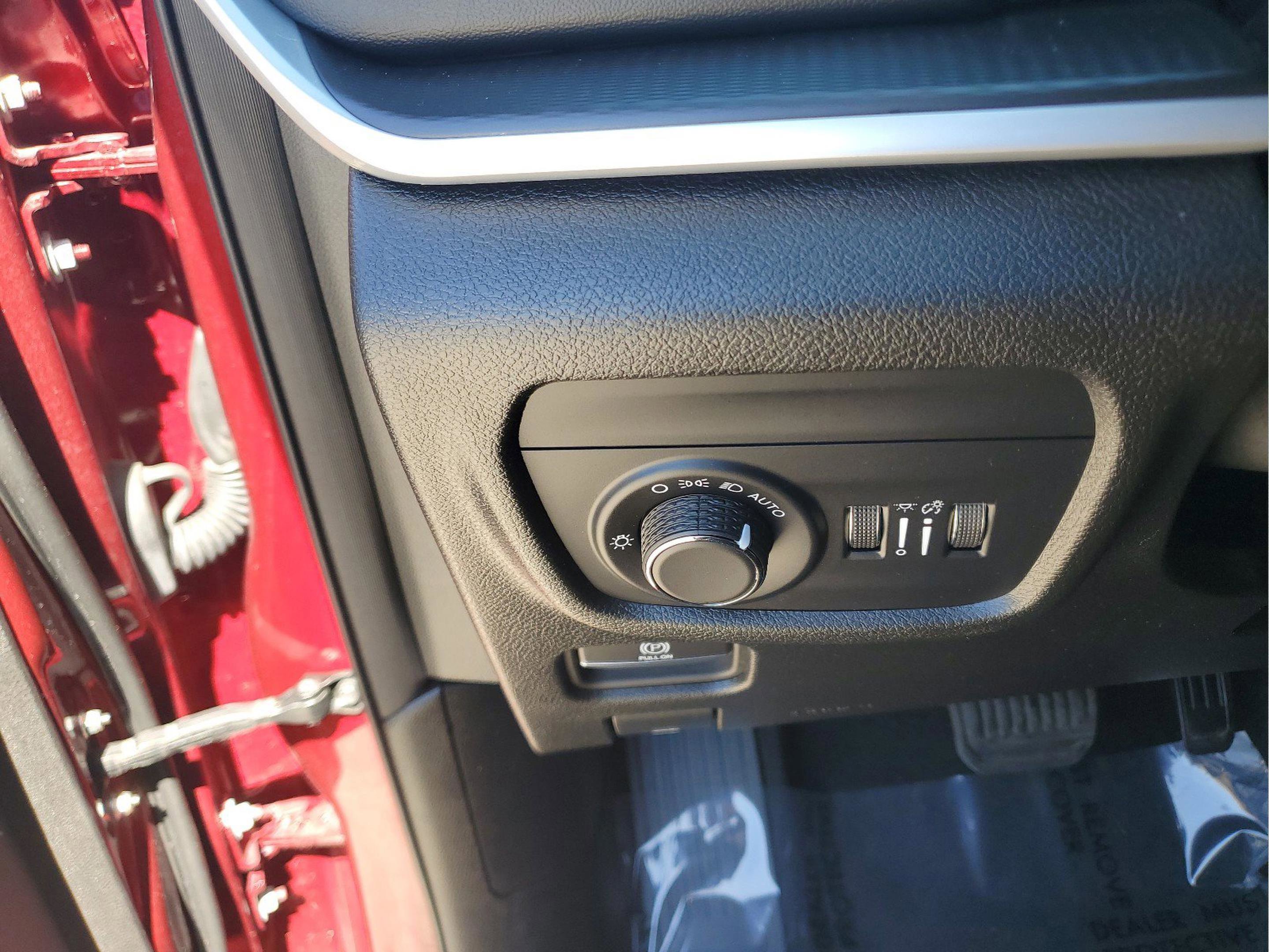 Certified 2023 Jeep Grand Cherokee L Laredo image 29