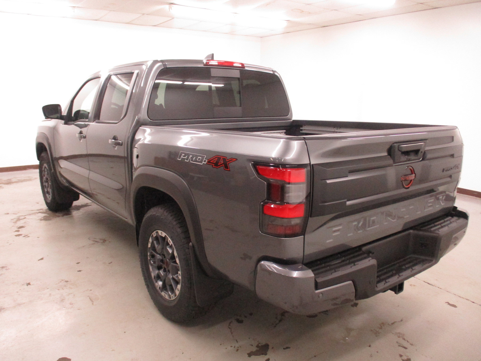New 2026 Nissan Frontier PRO-4X w/ Pro Premium Package AWD/4WD image 9