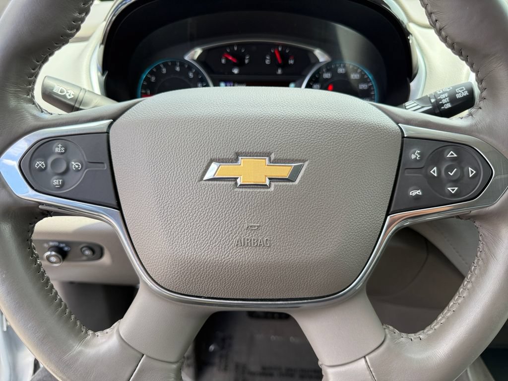Used 2019 Chevrolet Traverse LT w/ LT Premium Package AWD/4WD image 21