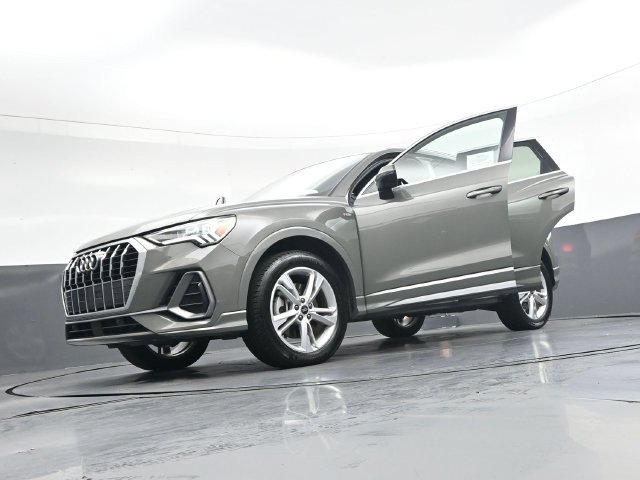Used 2022 Audi Q3 2.0T Premium Plus AWD/4WD image 41
