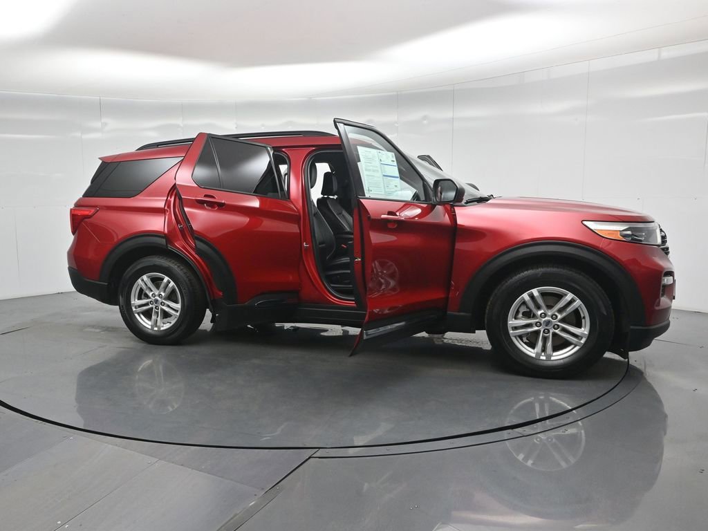 Certified 2021 Ford Explorer XLT image 33