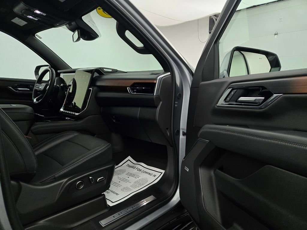 Used 2025 GMC Yukon Denali image 34