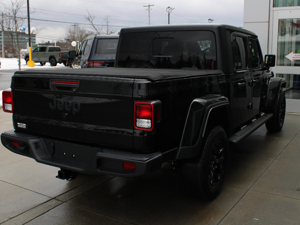 Used 2022 Jeep Gladiator Sport image 7
