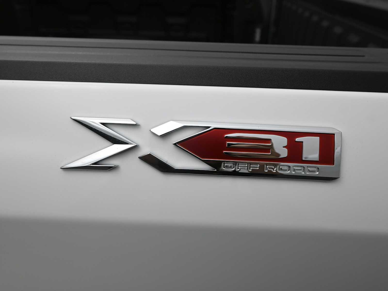 New 2026 GMC Sierra 1500 SLE image 23