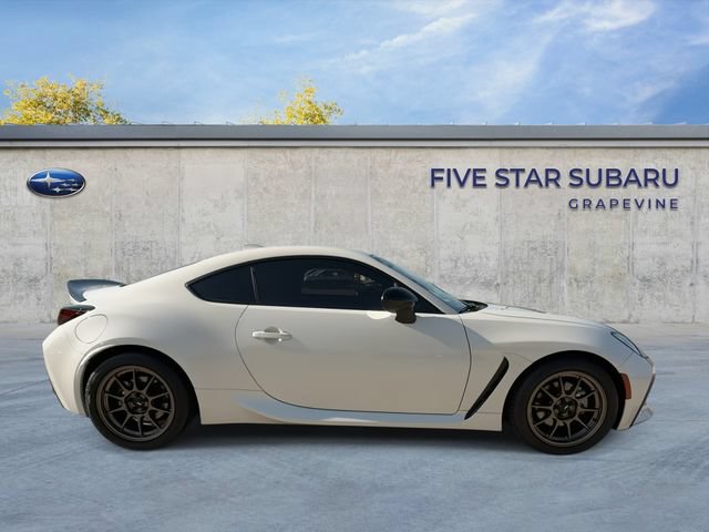 Used 2023 Toyota GR86 Premium RWD image 9