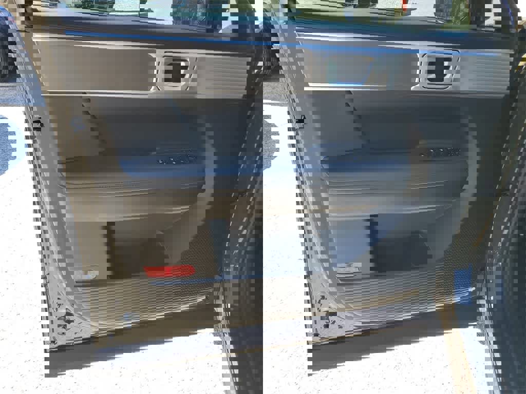 Used 2025 Hyundai Santa Fe XRT image 16