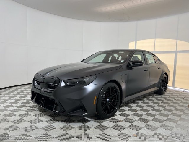 New 2026 BMW M5 w/ Executive Package image 3