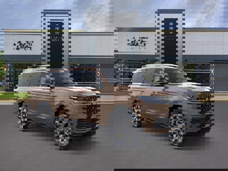 New 2026 Lincoln Navigator L Black Label AWD/4WD image 7