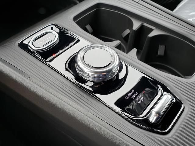 New 2026 Jeep Cherokee Laredo AWD/4WD image 11