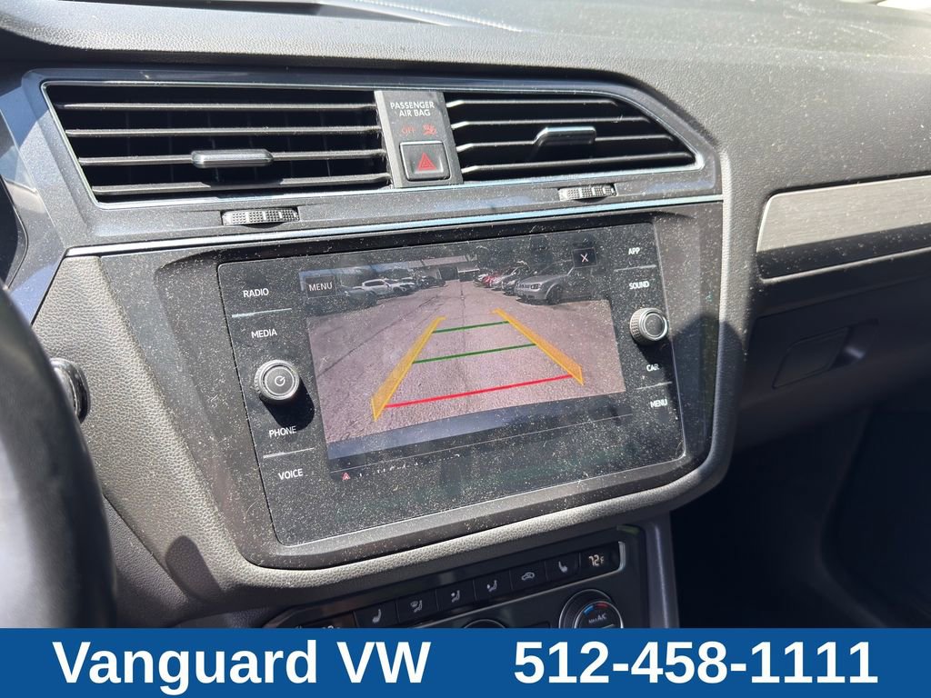 Used 2018 Volkswagen Tiguan SE w/ Panoramic Sunroof Package FWD image 14