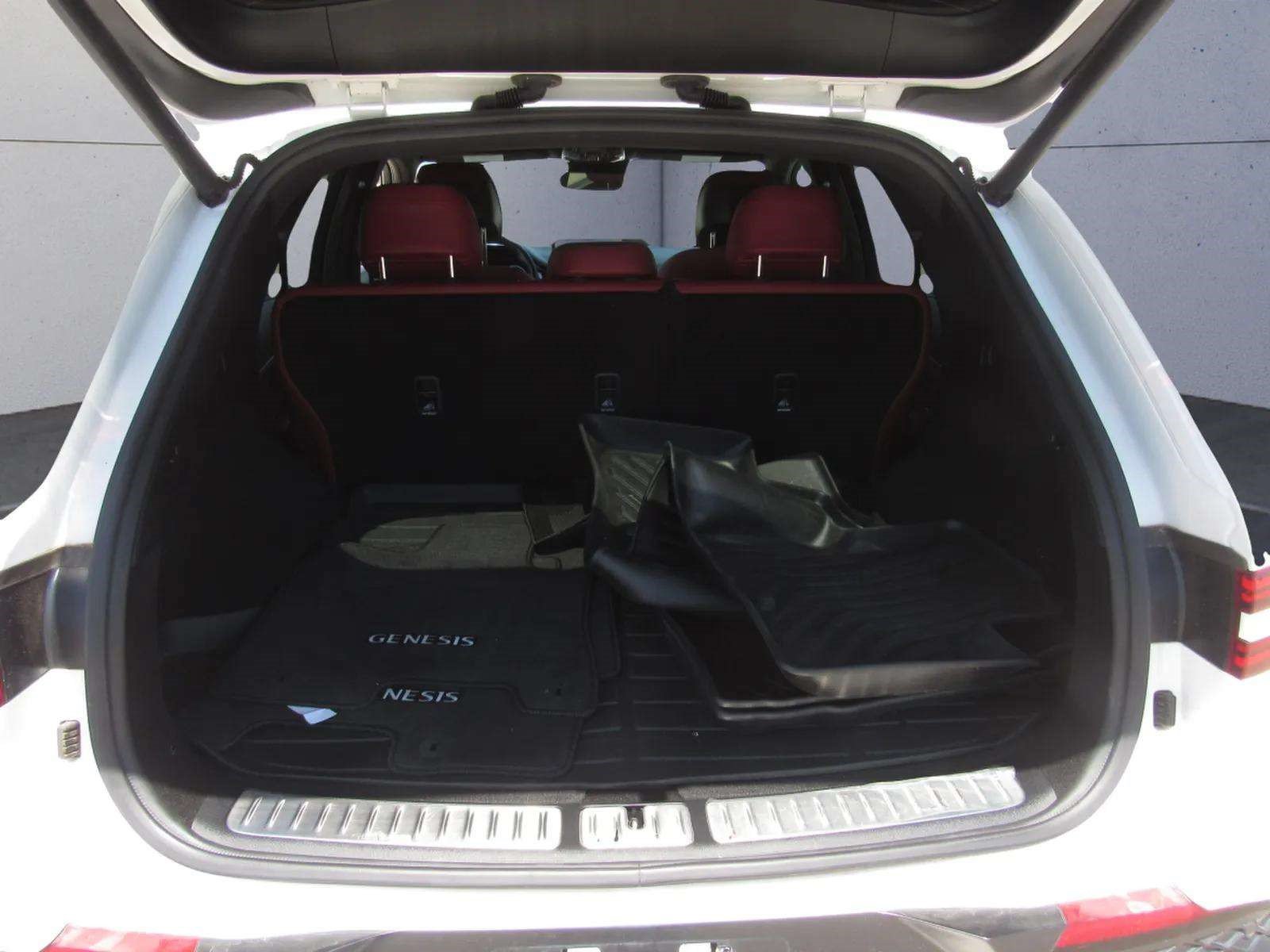 Used 2023 Genesis GV70 2.5T w/ Sport Prestige Package AWD/4WD image 12